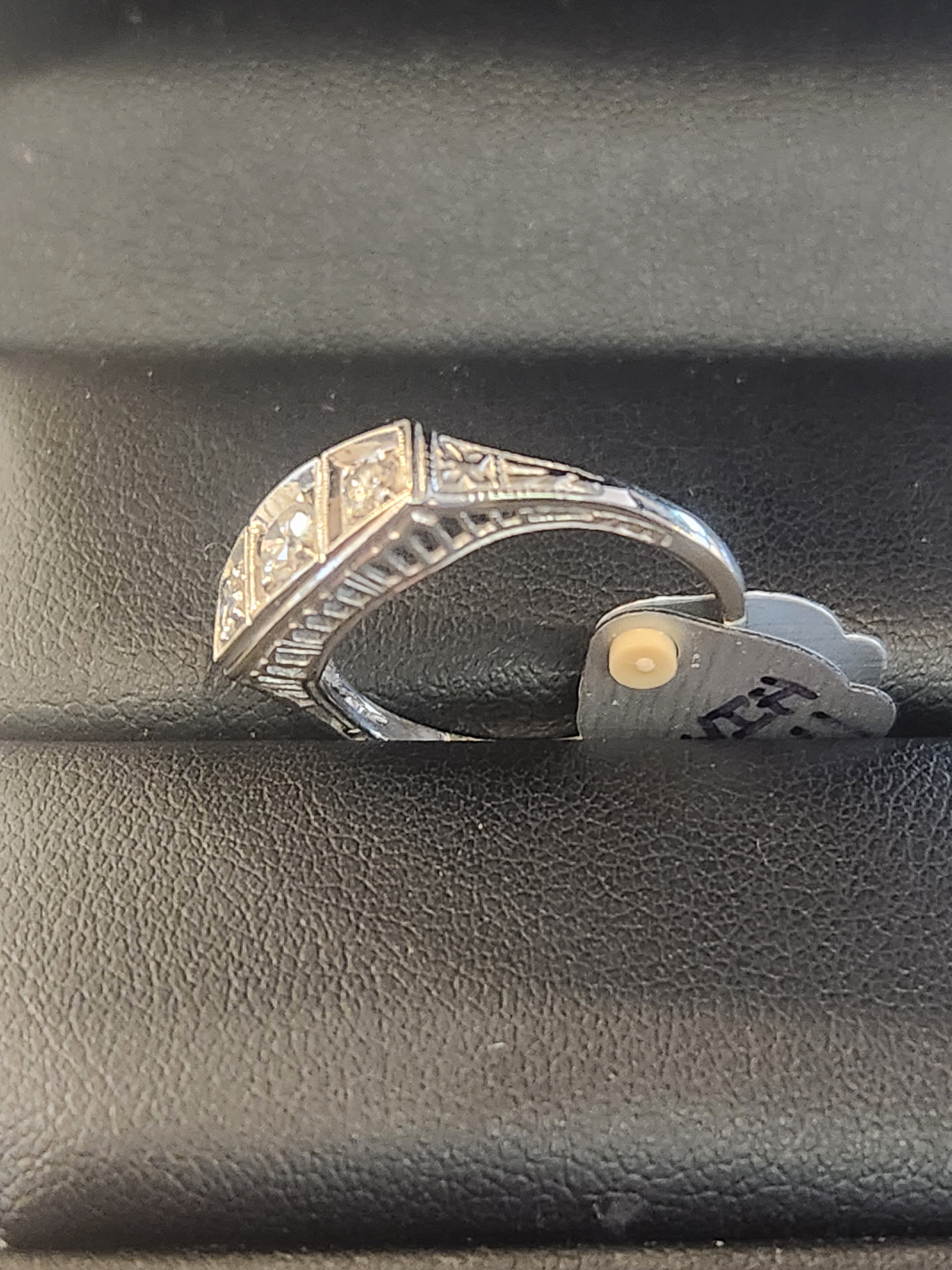 Jewelry 14K White Gold Stunning Filligrie with 3 Diamonds Womens Ring